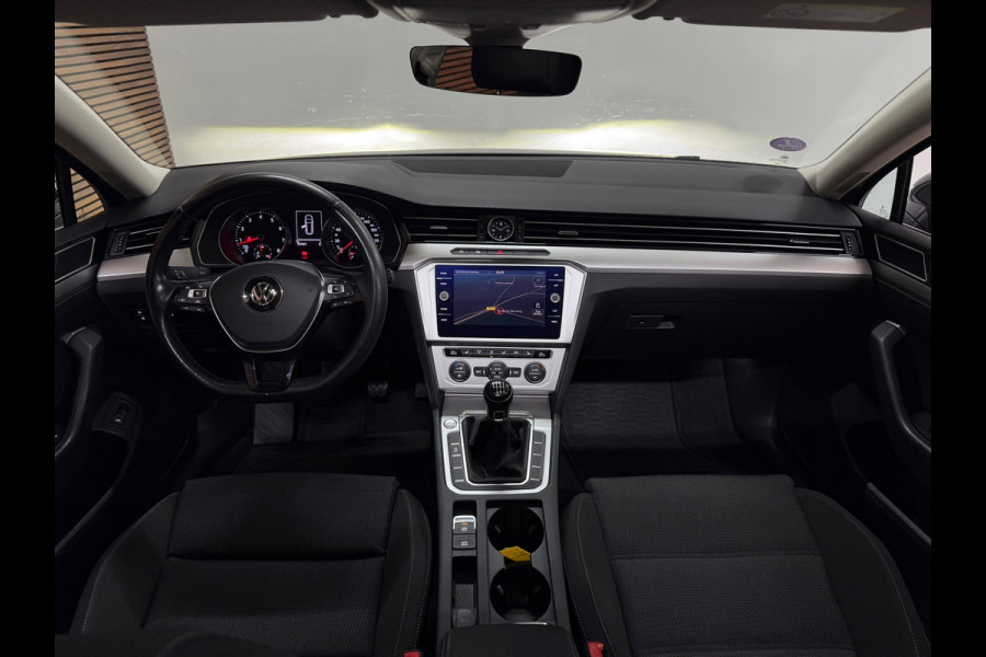 Volkswagen Passat Variant 1.4 TSI ACT Highline | Pano | Navi | Massagestoel | Camera | LED | Adaptive Cruise