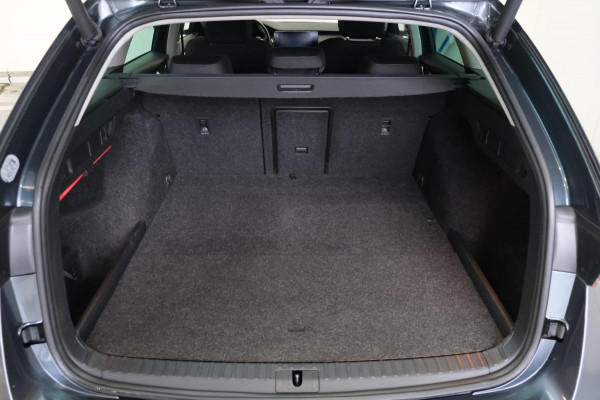 Škoda Octavia Combi 1.4 TSI iV PHEV Business Edition - N.A.P. Airco, Cruise, Navi, PDC, Trekhaak.