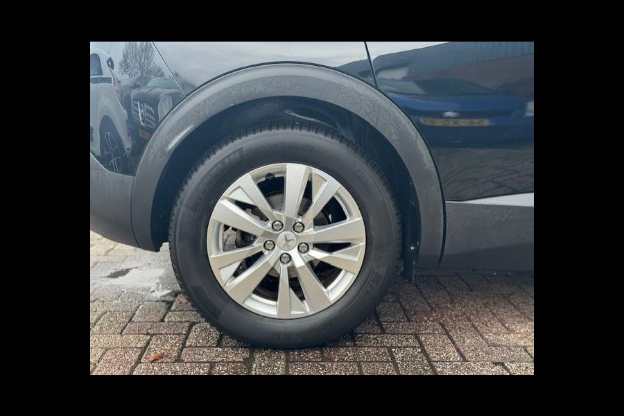 Peugeot 3008 1.2 Active - Dealer onderhouden - Trekhaak -LED