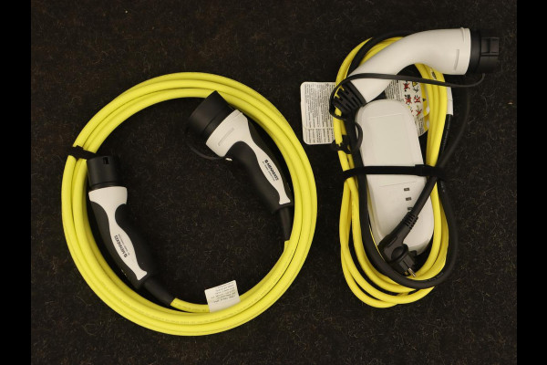 Volkswagen Passat 1.4 TSI PHEV GTE | Stoelverwarming | Massage | Leder/Alcantara | Camera | Carplay | Navigatie | Matrix LED | Adaptive cruise | Climate control | 18'' lichtmetalen velgen