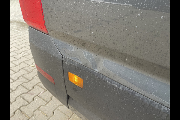 Volkswagen Crafter 35 2.0 TDI 140pk automaat L3H3 ( voorheen L2H2 ) Trendline / vaste prijs rijklaar € 16.950 ex btw / lease vanaf € 285 / grijs metallic / airco / cruise / pdc rondom / trekhaak / imperial