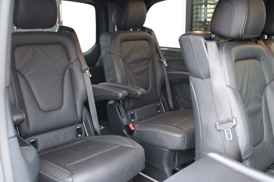 Mercedes-Benz Eqv 300 L2 / AMG / New Model / Luchtvering / 7-Persoons / Vol Opties / NIEUWSTAAT