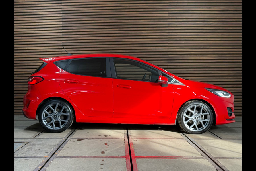 Ford Fiesta 1.0 EcoBoost Hybrid ST-Line Automaat | 17' inch | Sportstoelen | Camera | Winter-Pack