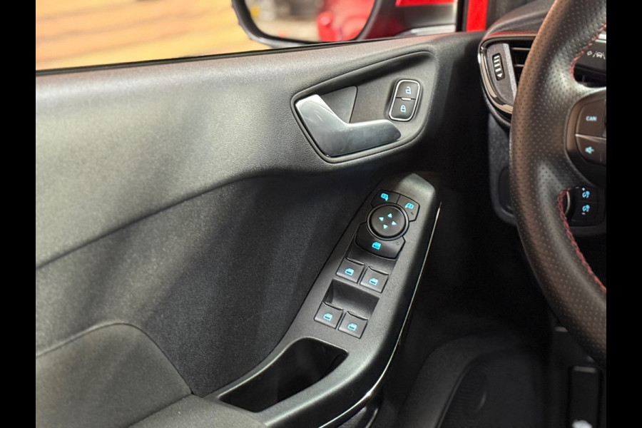 Ford Fiesta 1.0 EcoBoost Hybrid ST-Line Automaat | 17' inch | Sportstoelen | Camera | Winter-Pack