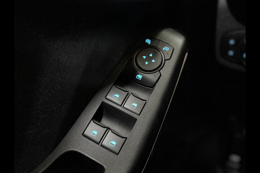 Ford Fiesta 1.0 EcoBoost Hybrid ST-Line Automaat | 17' inch | Sportstoelen | Camera | Winter-Pack