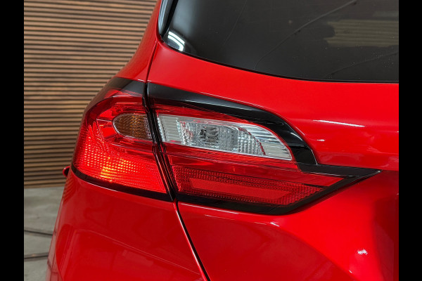 Ford Fiesta 1.0 EcoBoost Hybrid ST-Line Automaat | 17' inch | Sportstoelen | Camera | Winter-Pack