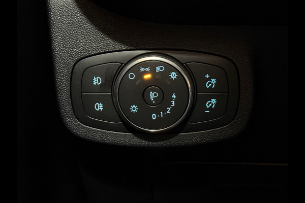Ford Fiesta 1.0 EcoBoost Hybrid ST-Line Automaat | 17' inch | Sportstoelen | Camera | Winter-Pack