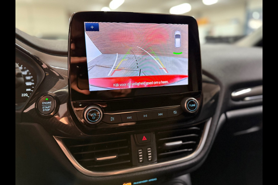 Ford Fiesta 1.0 EcoBoost Hybrid ST-Line Automaat | 17' inch | Sportstoelen | Camera | Winter-Pack