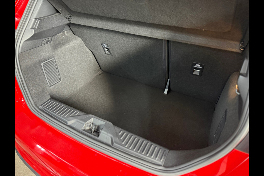 Ford Fiesta 1.0 EcoBoost Hybrid ST-Line Automaat | 17' inch | Sportstoelen | Camera | Winter-Pack