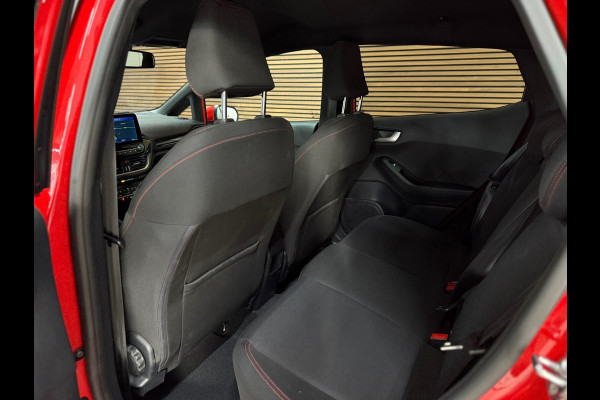 Ford Fiesta 1.0 EcoBoost Hybrid ST-Line Automaat | 17' inch | Sportstoelen | Camera | Winter-Pack