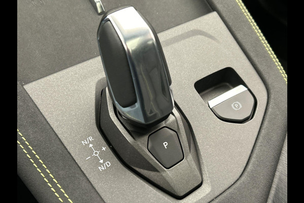 Lynk & Co 01 1.5 More Leder | Pano/dak | Stoel+Stuurwielverwarming | Keyless