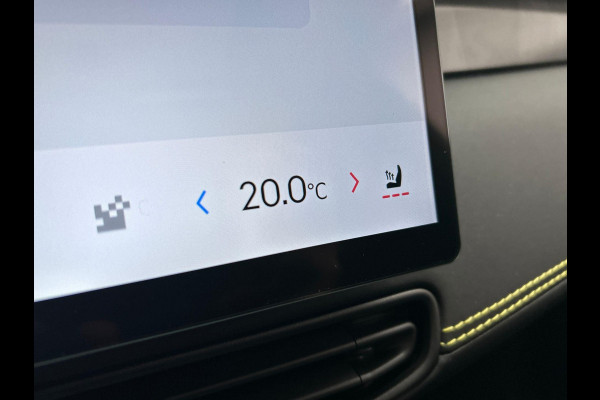 Lynk & Co 01 1.5 More Leder | Pano/dak | Stoel+Stuurwielverwarming | Keyless