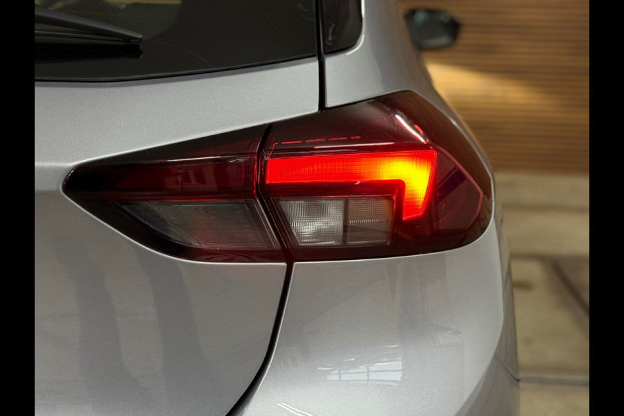 Opel Corsa 1.2 Edition Automaat | Navigatie | Park Pilot | Carplay | ALC | Stoelverwarming