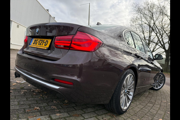 BMW 3-serie 320i 2019 Luxury Edition INDIVIDUAL DAKRAAM LEDER 1e-EIG NAP