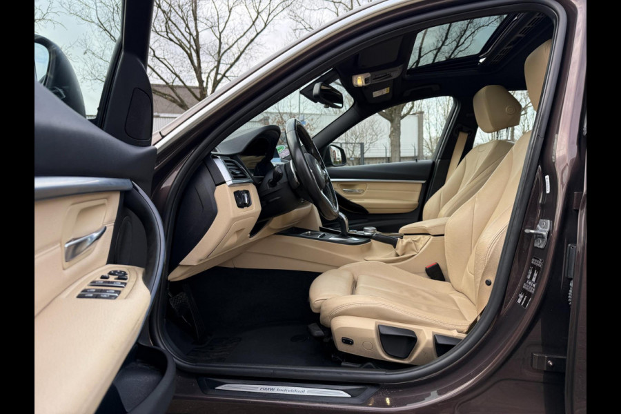 BMW 3-serie 320i 2019 Luxury Edition INDIVIDUAL DAKRAAM LEDER 1e-EIG NAP
