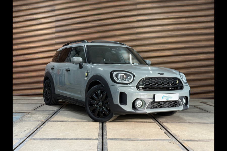 MINI Countryman 2.0 Cooper S E ALL4 | Pano | Sportstoelen | LED | Camera | 18inch | Privacy Glass | Navi