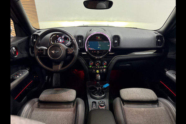 MINI Countryman 2.0 Cooper S E ALL4 | Pano | Sportstoelen | LED | Camera | 18inch | Privacy Glass | Navi