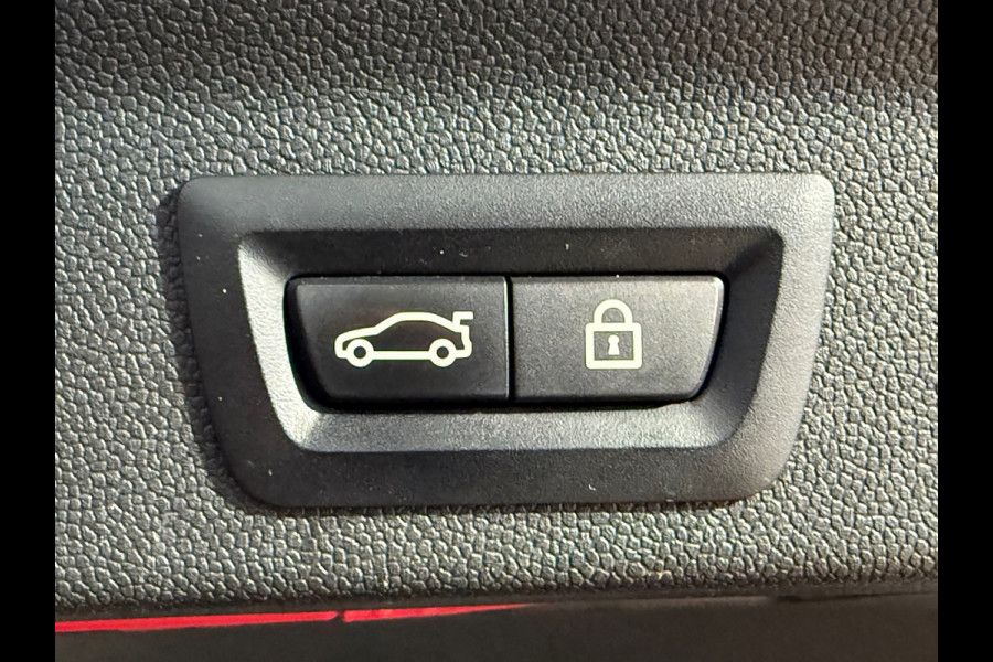 MINI Countryman 2.0 Cooper S E ALL4 | Pano | Sportstoelen | LED | Camera | 18inch | Privacy Glass | Navi