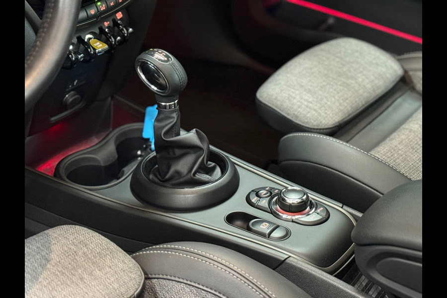 MINI Countryman 2.0 Cooper S E ALL4 | Pano | Sportstoelen | LED | Camera | 18inch | Privacy Glass | Navi