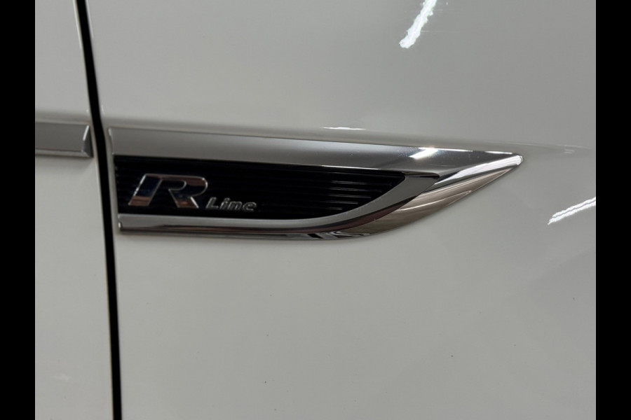 Volkswagen T-Roc 1.5 TSI Sport Business R | Pano | LED | Elektrische kofferklep | 18Inch | Winterpakket | Adaptieve Cruise