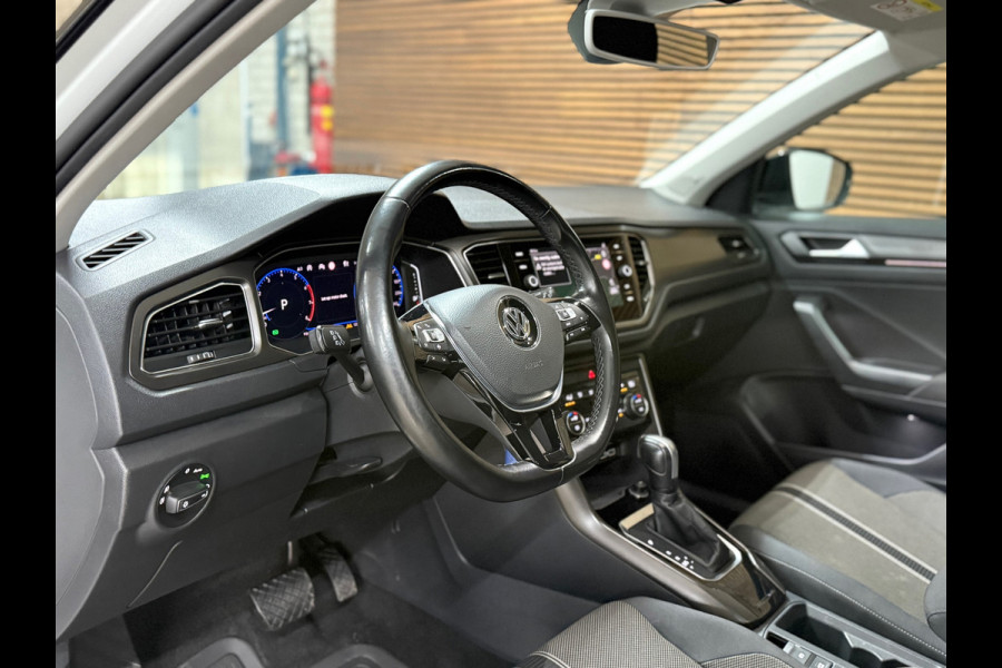 Volkswagen T-Roc 1.5 TSI Sport Business R | Pano | LED | Elektrische kofferklep | 18Inch | Winterpakket | Adaptieve Cruise
