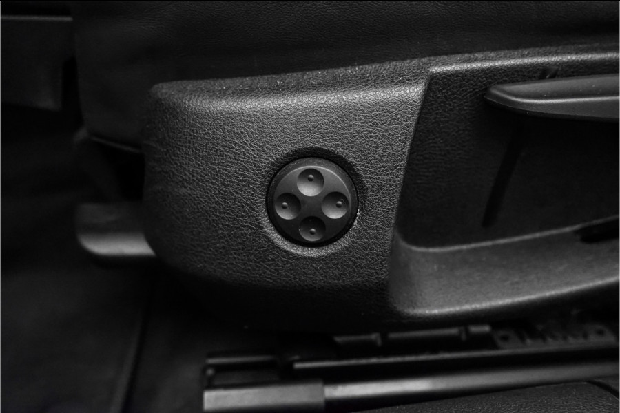 Audi A6 Avant 1.8 TFSI Ultra S line Edition Pano ACC Camera 20"