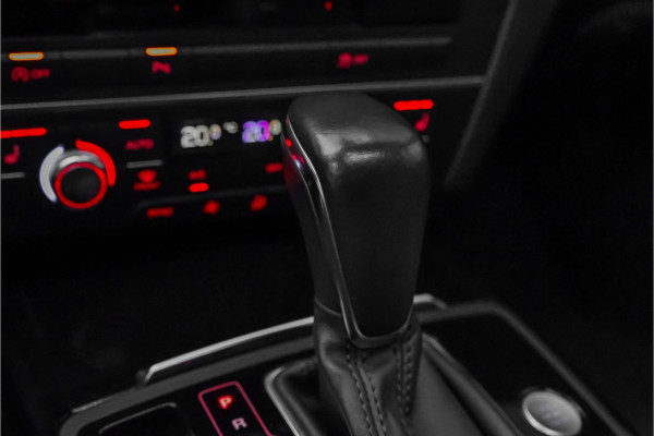 Audi A6 Avant 1.8 TFSI Ultra S line Edition Pano ACC Camera 20"