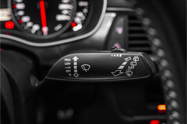 Audi A6 Avant 1.8 TFSI Ultra S line Edition Pano ACC Camera 20"