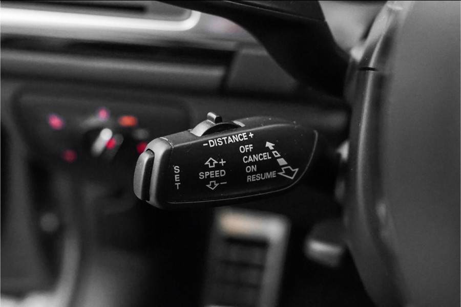 Audi A6 Avant 1.8 TFSI Ultra S line Edition Pano ACC Camera 20"