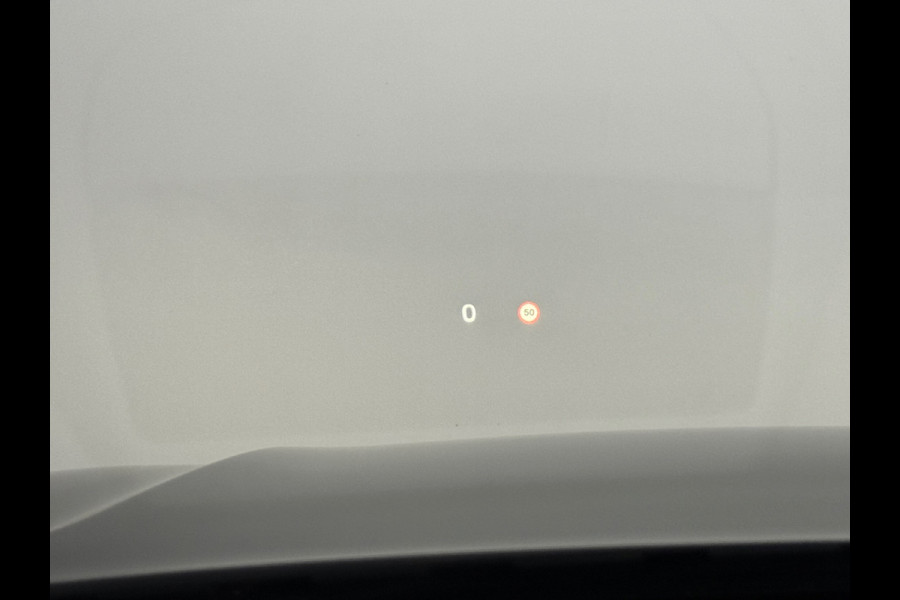 Volvo XC60 2.0 T6 Plug-in hybrid AWD Ultra Black Edition | Pano | Luchtvering | 21' inch | Harman/Kardon | BTW