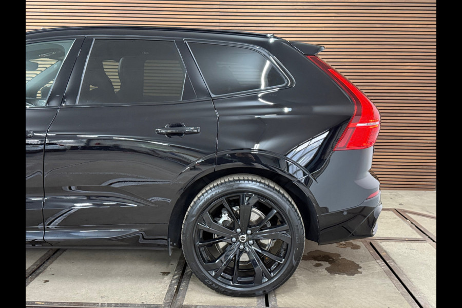 Volvo XC60 2.0 T6 Plug-in hybrid AWD Ultra Black Edition | Pano | Luchtvering | 21' inch | Harman/Kardon | BTW