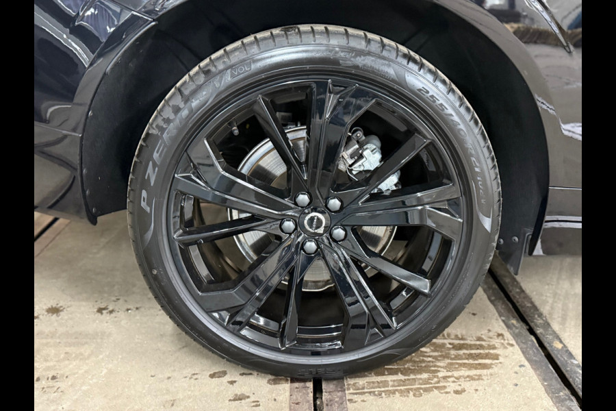 Volvo XC60 2.0 T6 Plug-in hybrid AWD Ultra Black Edition | Pano | Luchtvering | 21' inch | Harman/Kardon | BTW