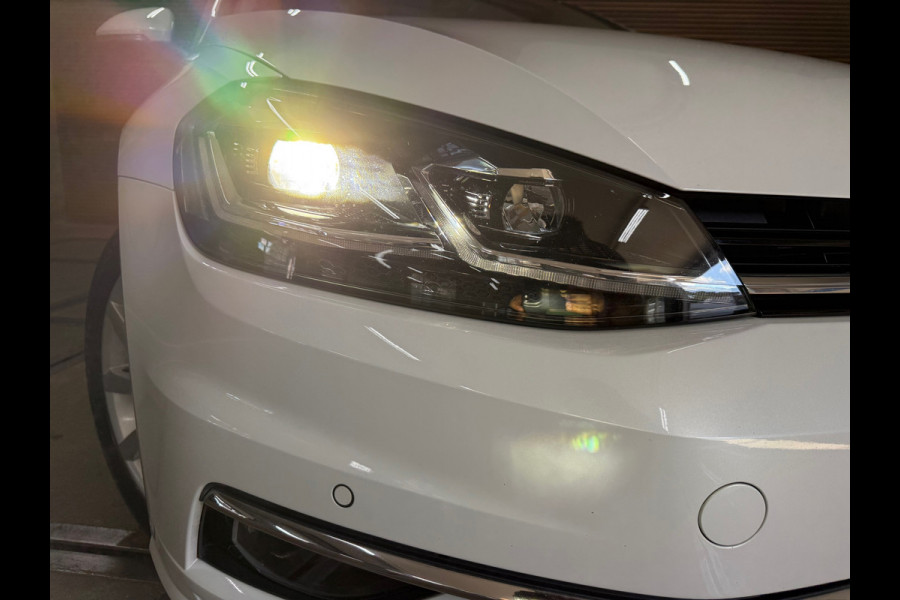 Volkswagen Golf 1.5 TSI Highline PANO/NAVI/CAMERA/LED/SPORTSTOELEN/CLIMATE/PARELMOER !