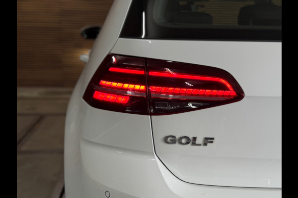 Volkswagen Golf 1.5 TSI Highline PANO/NAVI/CAMERA/LED/SPORTSTOELEN/CLIMATE/PARELMOER !