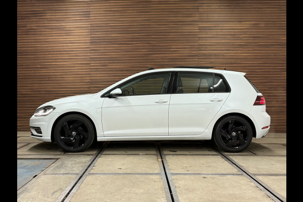 Volkswagen Golf 1.5 TSI Highline PANO/NAVI/CAMERA/LED/SPORTSTOELEN/CLIMATE/PARELMOER !