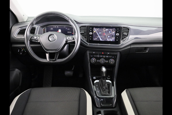 Volkswagen T-Roc 1.5 TSI Sport 150 pk Automaat (DSG) | Navigatie | Panoramadak | Parkeersensoren | Adaptieve cruise control | Keyless |