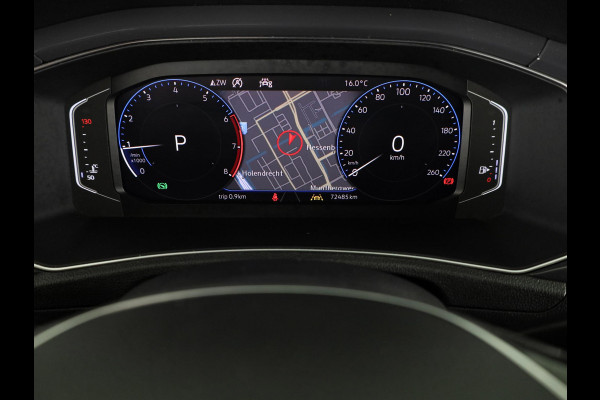 Volkswagen T-Roc 1.5 TSI Sport 150 pk Automaat (DSG) | Navigatie | Panoramadak | Parkeersensoren | Adaptieve cruise control | Keyless |