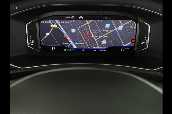 Volkswagen T-Roc 1.5 TSI Sport 150 pk Automaat (DSG) | Navigatie | Panoramadak | Parkeersensoren | Adaptieve cruise control | Keyless |