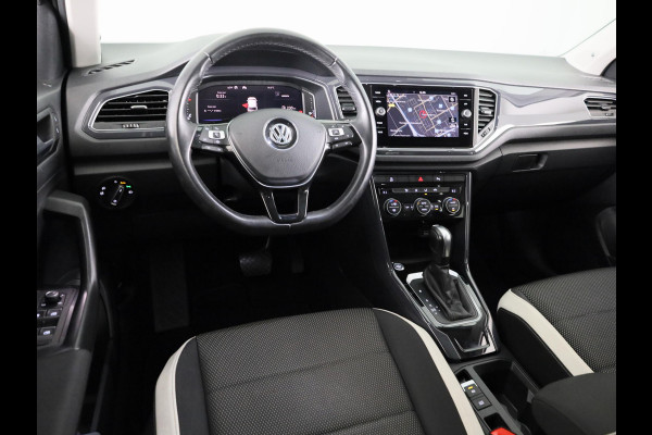 Volkswagen T-Roc 1.5 TSI Sport 150 pk Automaat (DSG) | Navigatie | Panoramadak | Parkeersensoren | Adaptieve cruise control | Keyless |