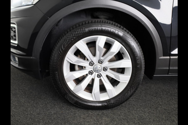 Volkswagen T-Roc 1.5 TSI Sport 150 pk Automaat (DSG) | Navigatie | Panoramadak | Parkeersensoren | Adaptieve cruise control | Keyless |