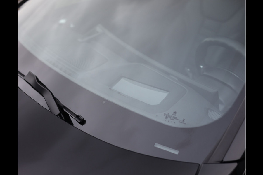 BMW 4 Serie Coupé 420i | M-Sport - HUD - Schuifdak