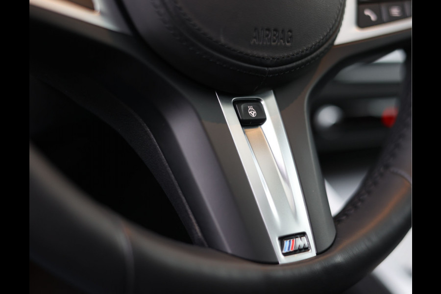 BMW 4 Serie Coupé 420i | M-Sport - HUD - Schuifdak