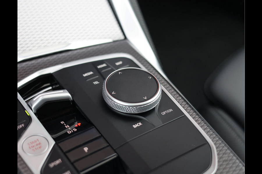 BMW 4 Serie Coupé 420i | M-Sport - HUD - Schuifdak