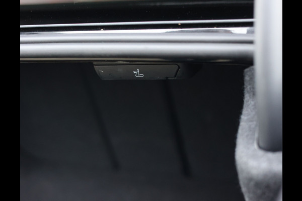 BMW 4 Serie Coupé 420i | M-Sport - HUD - Schuifdak