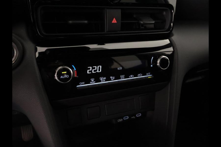 Toyota Yaris Cross 1.5 Hybrid 115 First Edition | Afneembare trekhaak | Navigatie | Apple Carplay & AndroidAUTO |