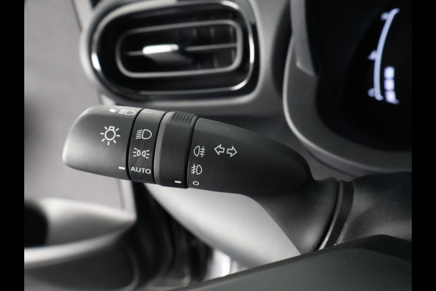 Toyota Yaris Cross 1.5 Hybrid 115 First Edition | Afneembare trekhaak | Navigatie | Apple Carplay & AndroidAUTO |