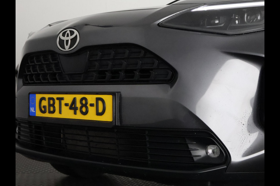 Toyota Yaris Cross 1.5 Hybrid 115 First Edition | Afneembare trekhaak | Navigatie | Apple Carplay & AndroidAUTO |