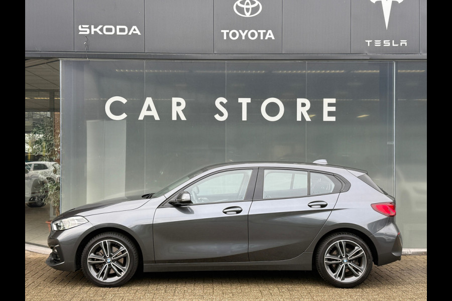BMW 1-serie 118i AUT Executive SPORT Sportstoelen|LED|Dealer Onderhouden
