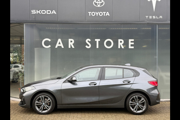 BMW 1-serie 118i AUT Executive SPORT Sportstoelen|LED|Dealer Onderhouden