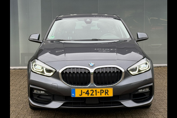 BMW 1-serie 118i AUT Executive SPORT Sportstoelen|LED|Dealer Onderhouden